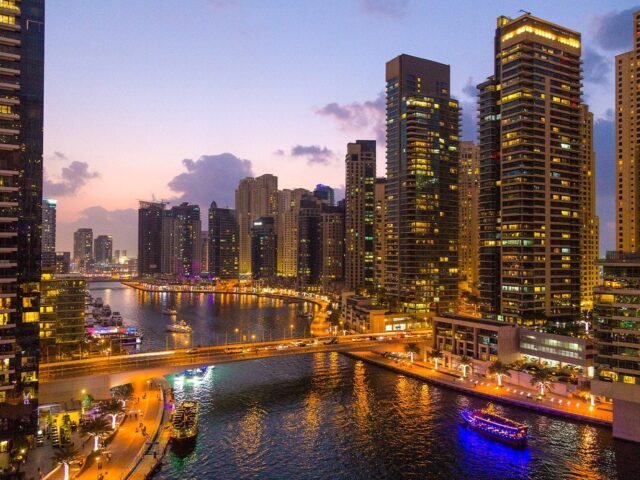 Brief guide to Dubai Marina Walk