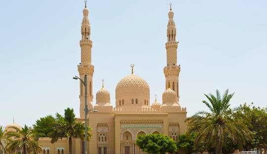 Grand Bur Dubai Masjid