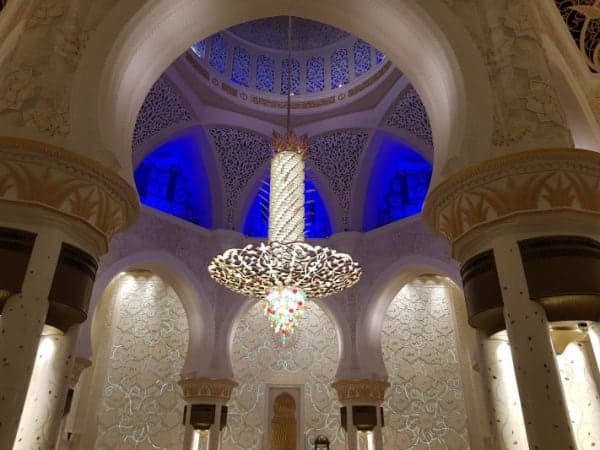 Abu Dhabi City Tour – Lunch & Mosque Visit by ABC Tours